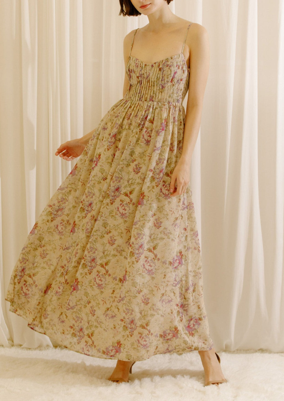 Floral pleated maxi dress.