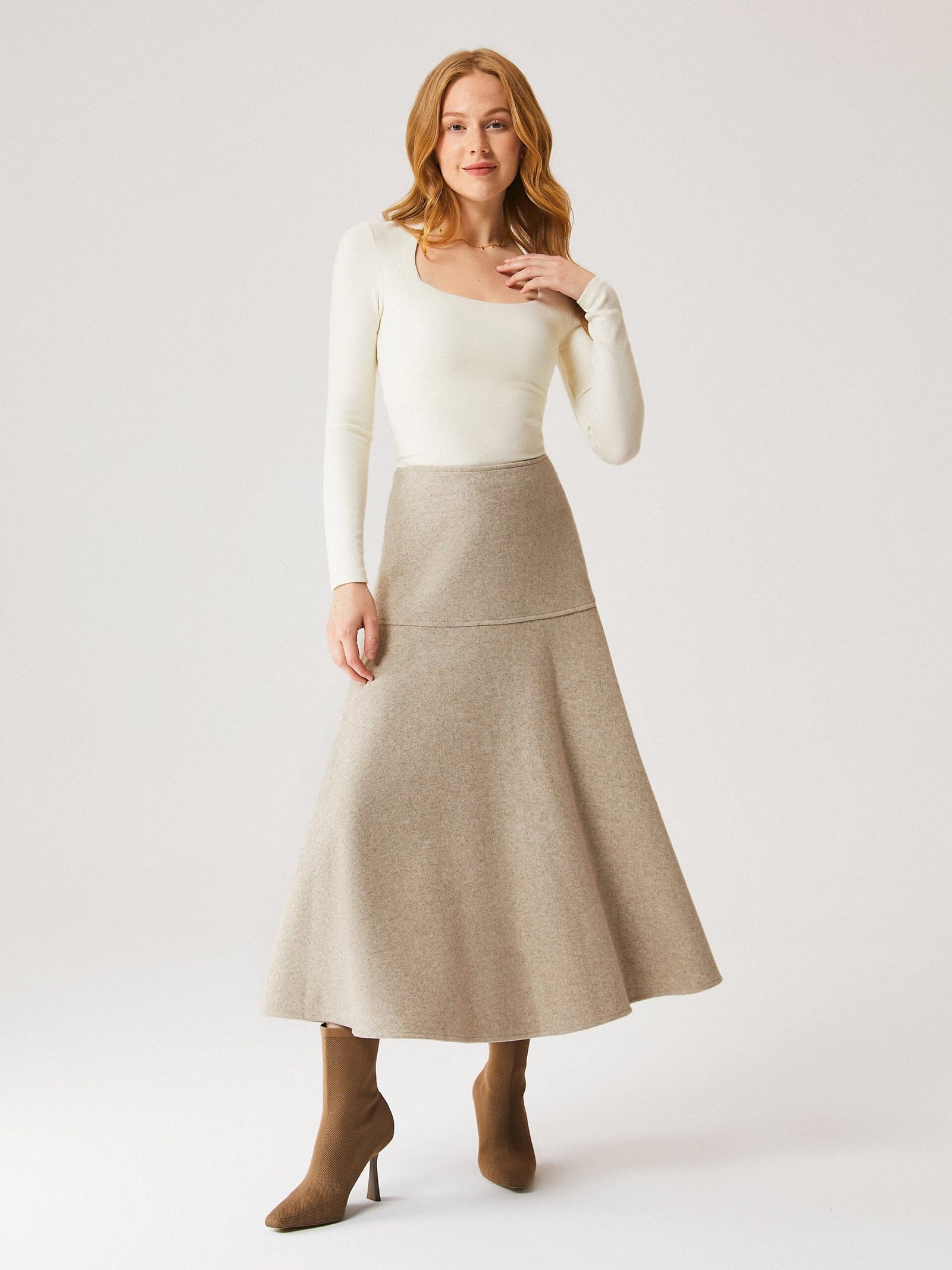 FuzzLuxe Flared Maxi Skirt - Image 4