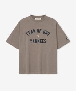 Yankees 90s Tee